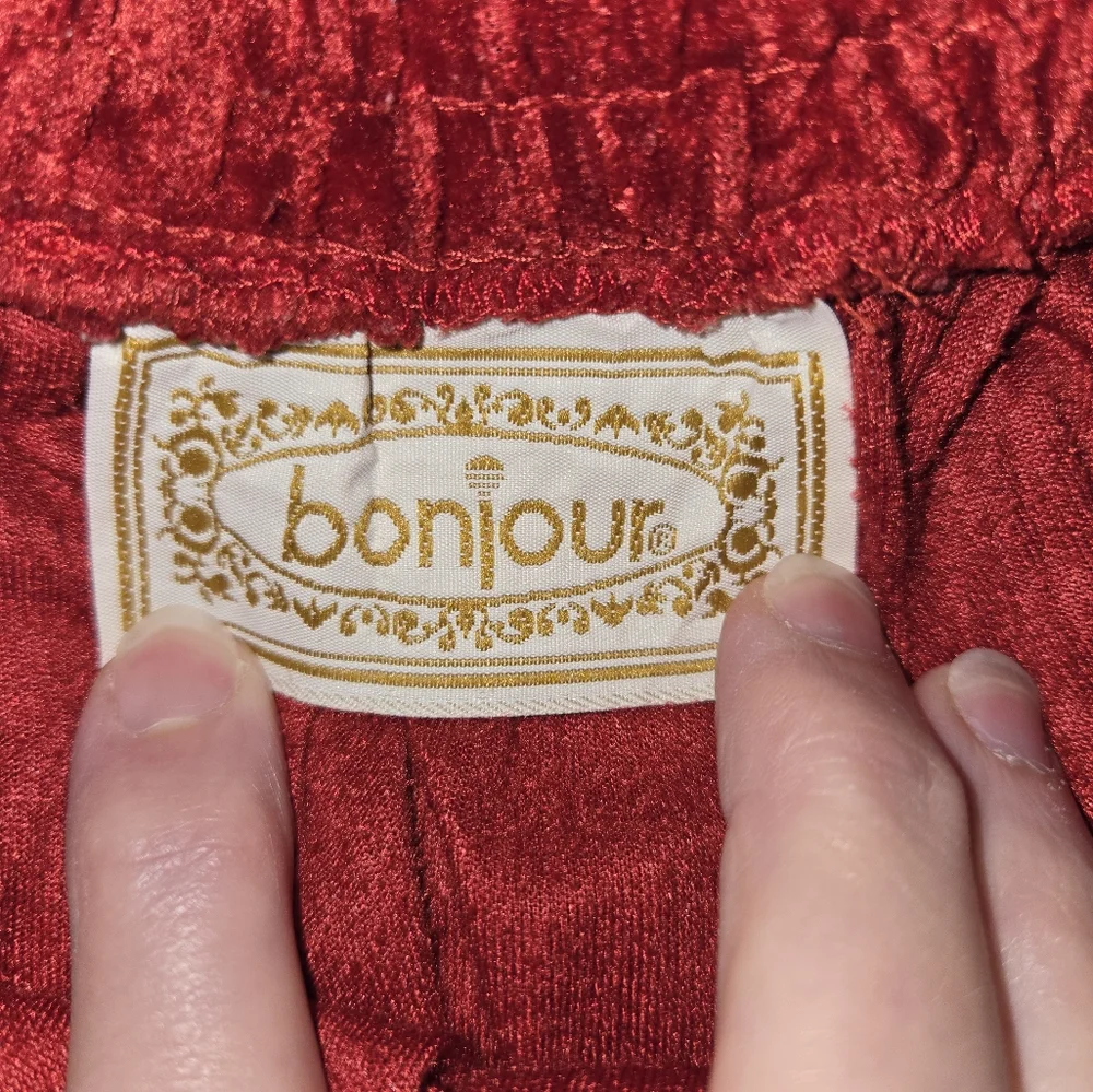 Bonjour Crushed Velvet Skirt✨ - Picture 5 of 7